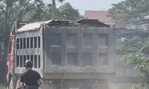 Hàng đoàn xe chở đất tàn phá nhiều tuyến đường ở Phổ Yên, Thái Nguyên