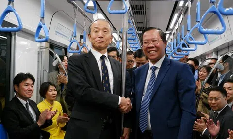 Metro Bến Thành - Suối Tiên chính thức vận hành, miễn phí 1 tháng